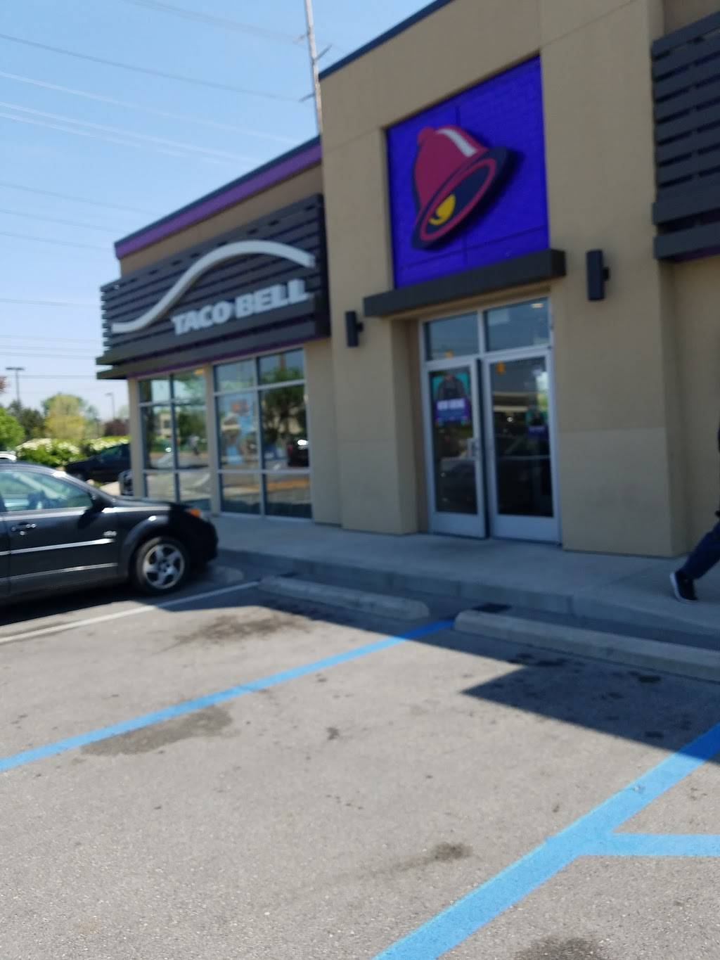 Taco Bell | meal takeaway | 3423 W 86th St, Indianapolis, IN 46268, USA | 3178755958 OR +1 317-875-5958