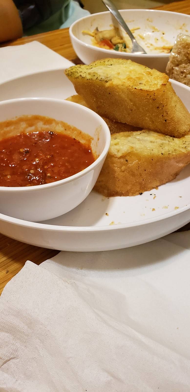 Noodles and Company | restaurant | 6836 Rochester Rd, Troy, MI 48085, USA | 2488799900 OR +1 248-879-9900