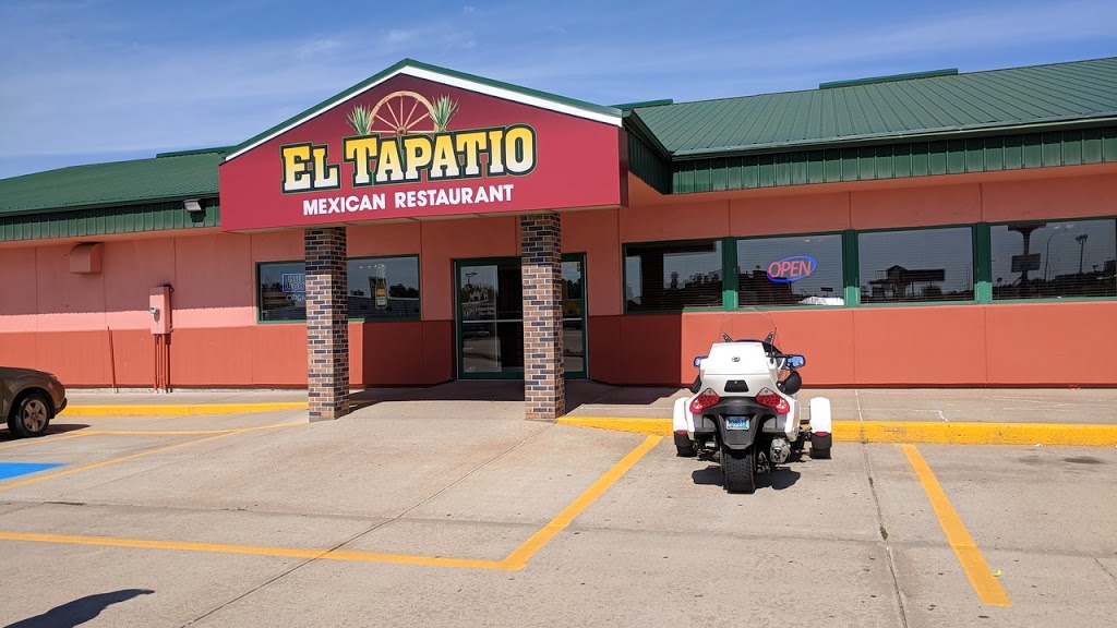 El Tapatio Méxican Restaurant | restaurant | 2502 Fox Run Pkwy, Yankton, SD 57078, USA | 6052601701 OR +1 605-260-1701