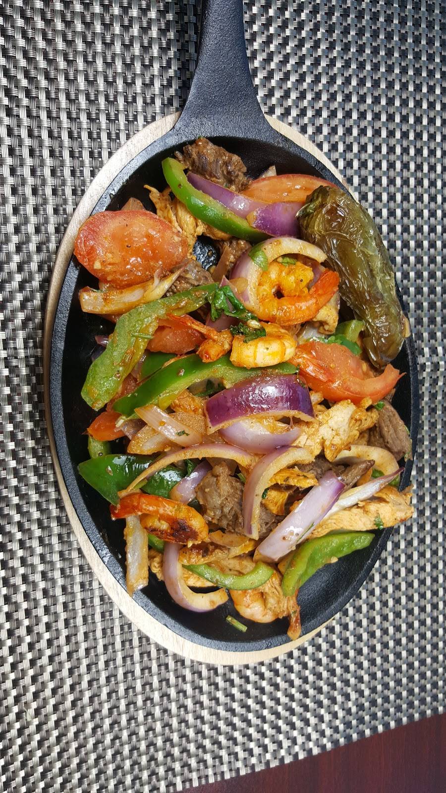 Asados Grill | restaurant | 12028 Jefferson Farm Pl, Waldorf, MD 20601, USA | 2402223463 OR +1 240-222-3463