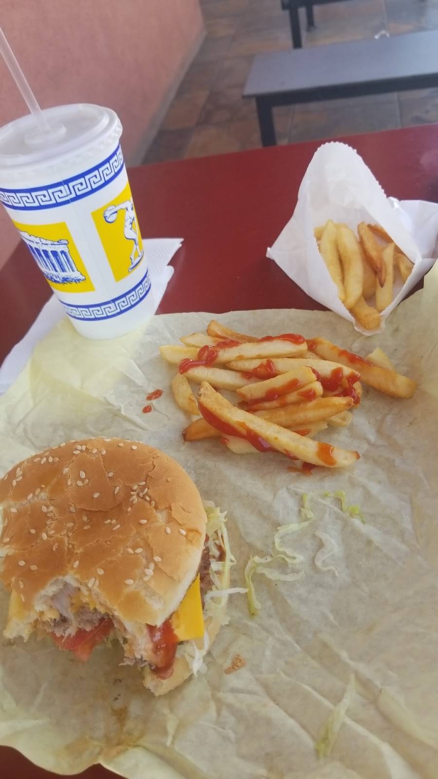 Queens Burgers | restaurant | 12731 Osborne St, Pacoima, CA 91331, USA | 8188966456 OR +1 818-896-6456