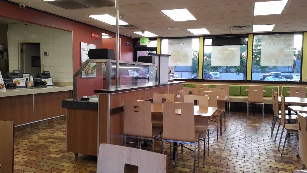 El Pollo Loco | restaurant | 6499 N Blackstone Ave, Fresno, CA 93710, USA | 5594313270 OR +1 559-431-3270