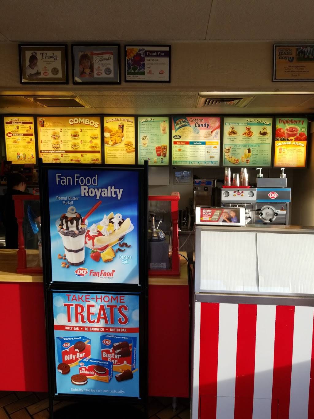 Dairy Queen | restaurant | 707 W Rollins Rd, Round Lake Beach, IL 60073, USA | 8475460550 OR +1 847-546-0550