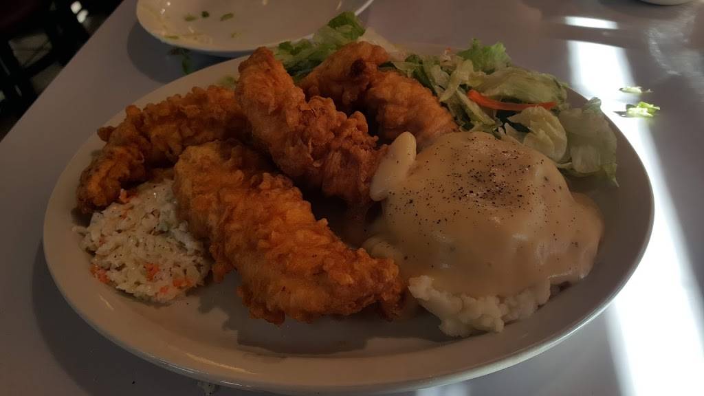 Chestnut Family Restaurant | restaurant | 1402 Chestnut St, Henry, IL 61537, USA | 3093643366 OR +1 309-364-3366