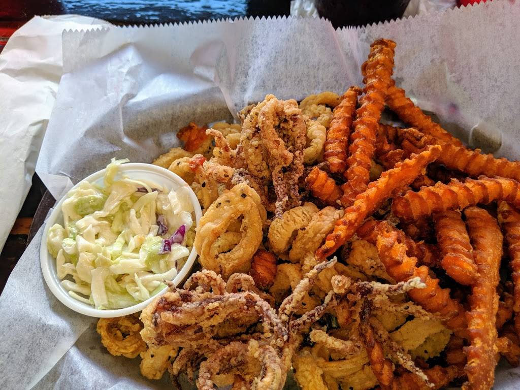 White Elephant Pub | restaurant | 1855 Gulf Blvd #5729, Englewood, FL 34223, USA | 9414756801 OR +1 941-475-6801