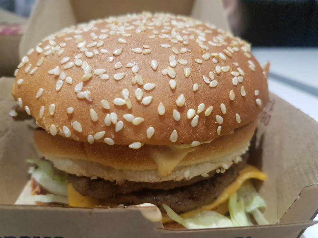 McDonalds | cafe | 2625 Carling Ave, Ottawa, ON K2B 6V3, Canada | 6138207575 OR +1 613-820-7575