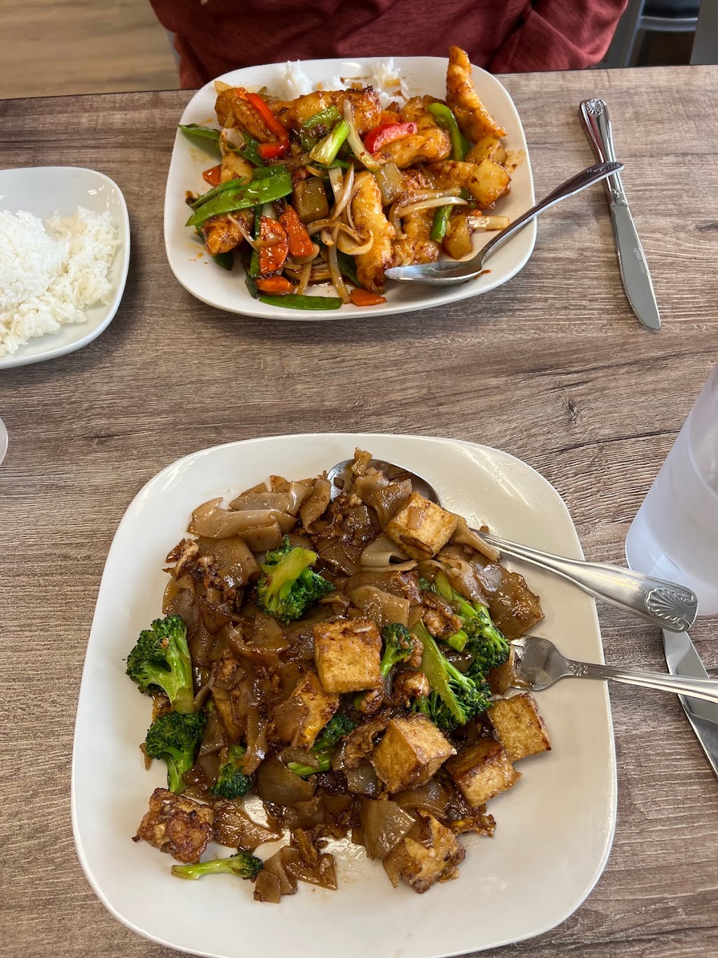 Thai Buri | restaurant | 1041-1043 Lake Cook Rd, Wheeling, IL 60090, USA | 2246760157 OR +1 224-676-0157