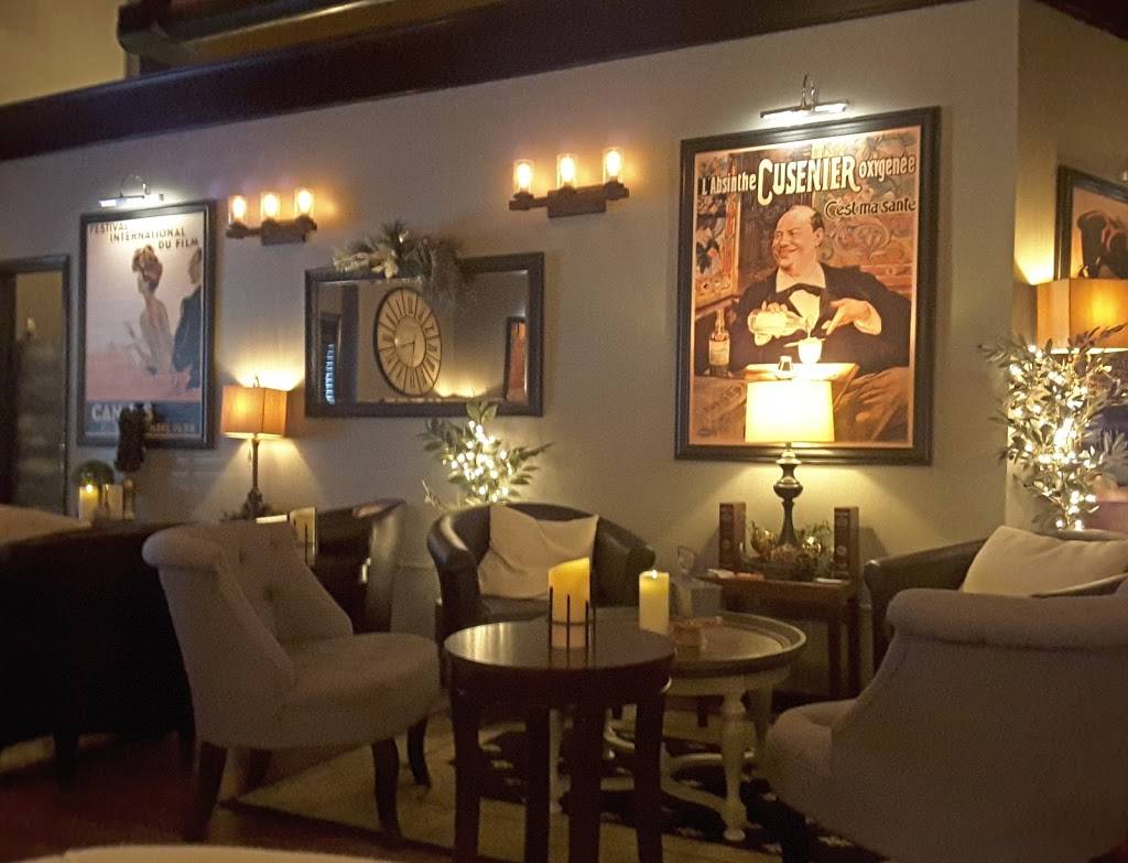 CRUSH Wine Bar Ltd. | restaurant | 3031-103 Valley Ave, Winchester, VA 22601, USA | 5405500103 OR +1 540-550-0103