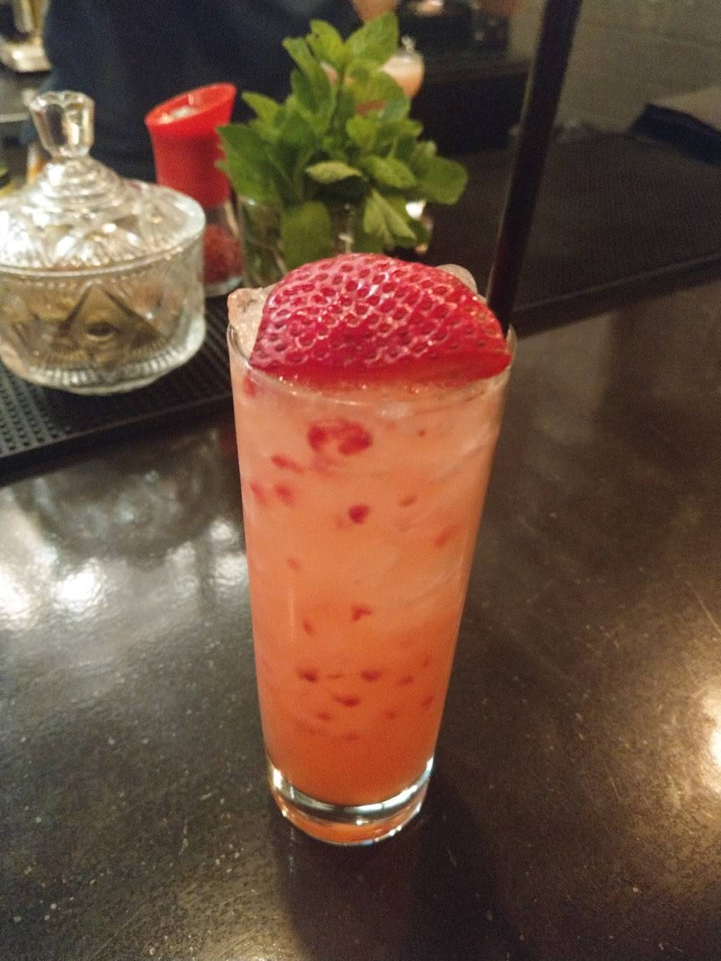 Dorćol Distilling + Brewing Co | restaurant | 1902 S Flores St, San Antonio, TX 78204, USA | 2102290607 OR +1 210-229-0607