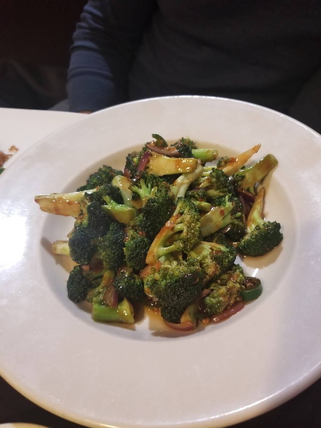 Emperor Garden | restaurant | 3161 Main St, Mohegan Lake, NY 10547, USA | 9145285588 OR +1 914-528-5588