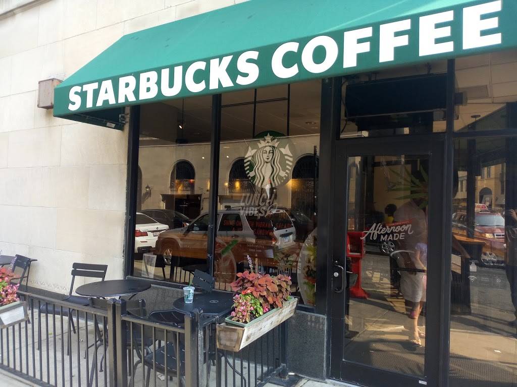 Starbucks | cafe | 2063 N Clark St, Chicago, IL 60614, USA | 7735256231 OR +1 773-525-6231
