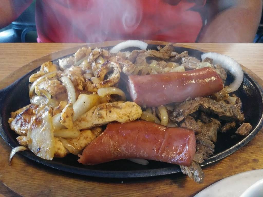 Leahs Mexican Restaurant | restaurant | 8022 Kitty Hawk Rd, Converse, TX 78109, USA | 2102760440 OR +1 210-276-0440