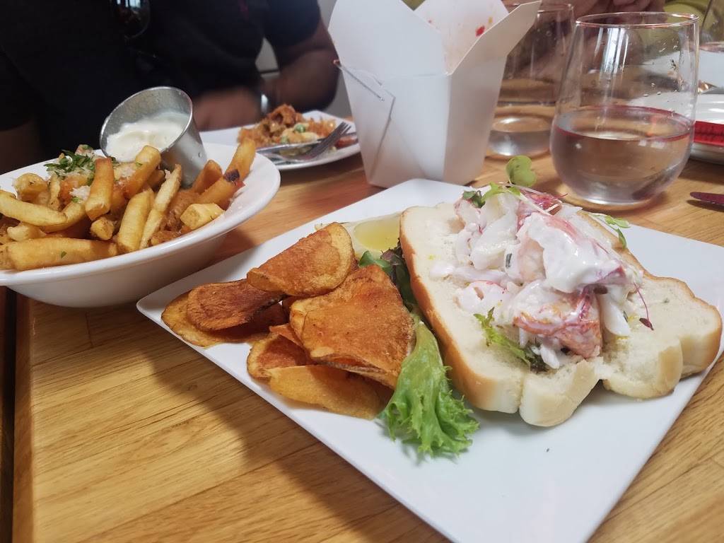 Swallow East | restaurant | 474 W Lake Dr, Montauk, NY 11954, USA | 6316688344 OR +1 631-668-8344