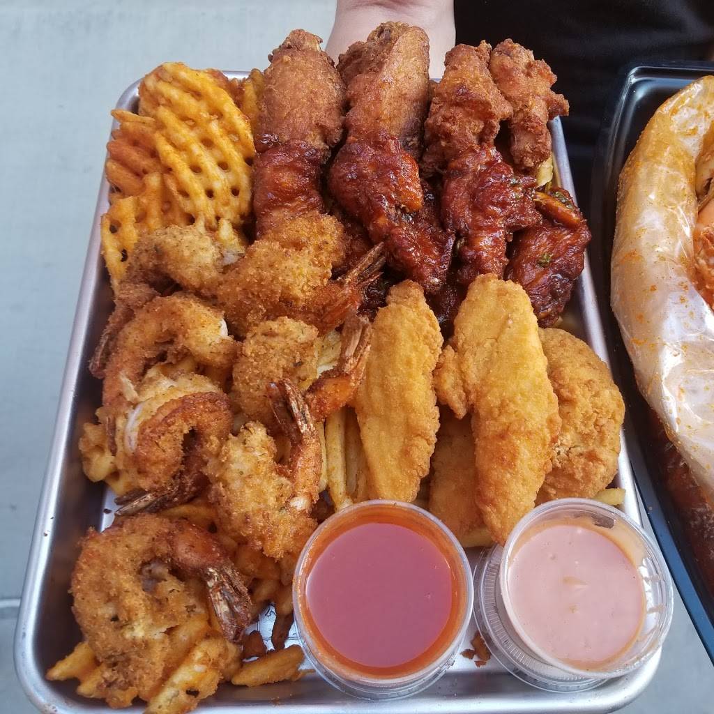 Rockin Crawfish | restaurant | 9777 Chapman Ave, Garden Grove, CA 92841, USA | 6572335944 OR +1 657-233-5944