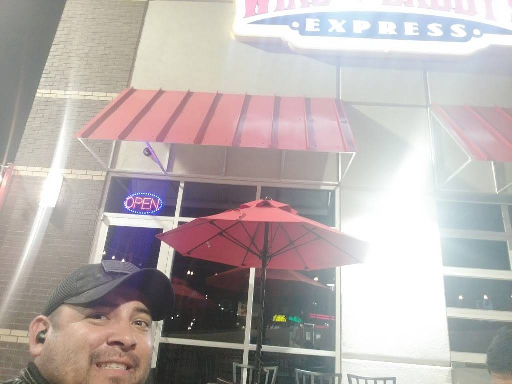 Wing Daddys Express | restaurant | 7911 Artcraft Rd B-1, El Paso, TX 79932, USA | 9155879464 OR +1 915-587-9464