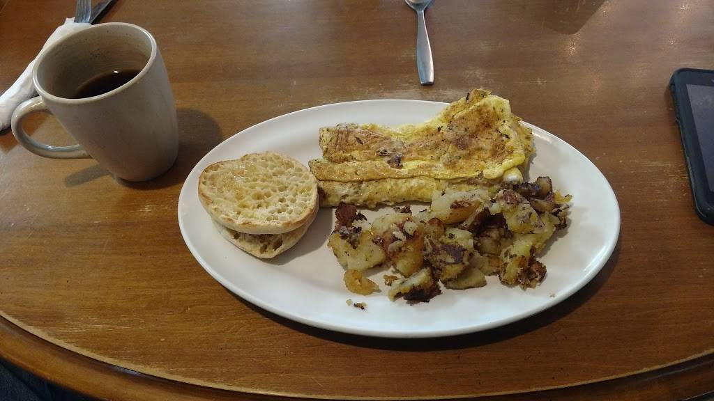 Jules Diner | restaurant | 2195 County Rd 42, Belle River, ON N0R 1A0, Canada | 5197283518 OR +1 519-728-3518