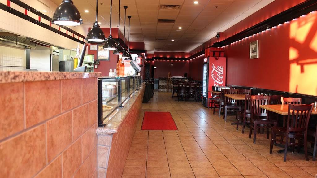 Gennaros Chicago Style Pizza | restaurant | 40 Glocker Way, Pottstown, PA 19465, USA | 4849498887 OR +1 484-949-8887