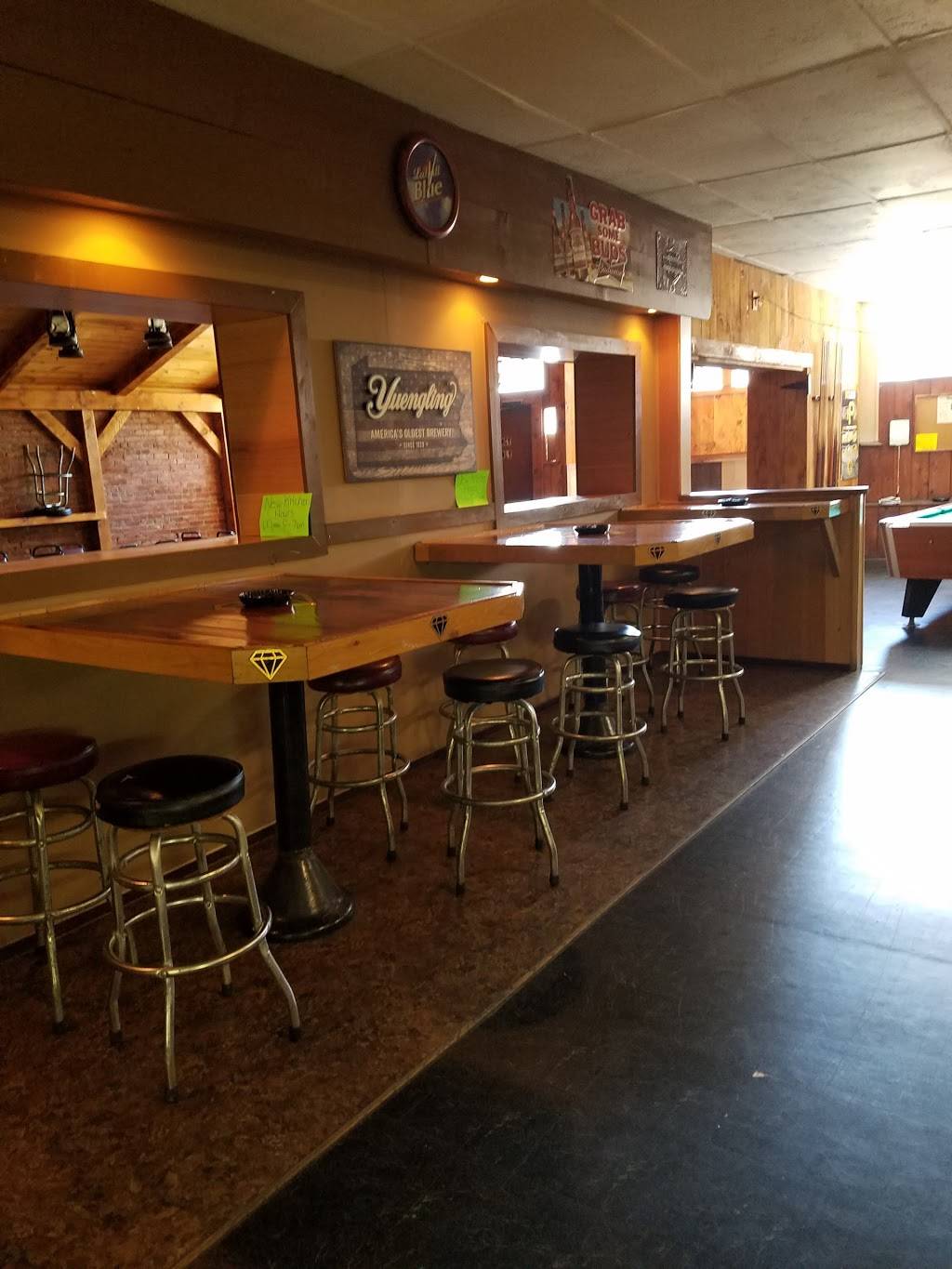 Diamond Bar & Grill | restaurant | 130 Diamond St, Titusville, PA 16354, USA | 8147750650 OR +1 814-775-0650