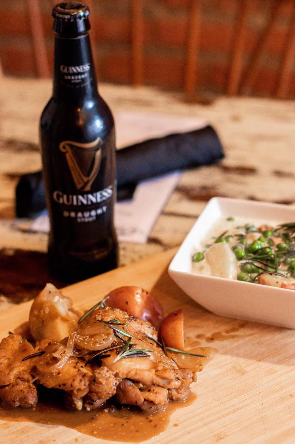 Oak Roots | restaurant | 501 Ohio Ave, Holton, KS 66436, USA | 7853643151 OR +1 785-364-3151