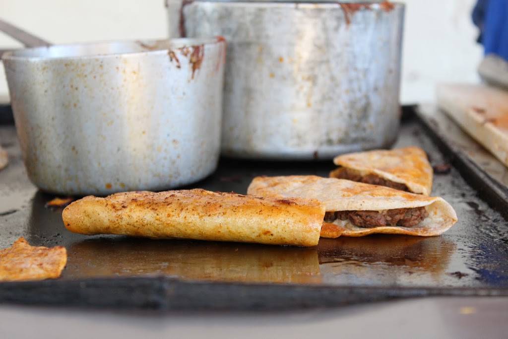 Birrieria Yaquis | restaurant | 22840, Calz de las Águilas 1888, Maestros, 22840 Ensenada, B.C., Mexico | 016462365966 OR +52 646 236 5966