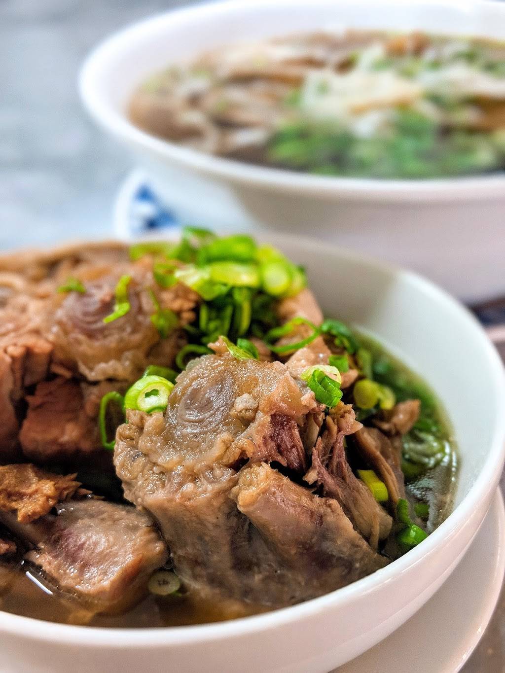 Pho Saigon Pearl | Los Angeles | cafe | 519 S Fairfax Ave, Los Angeles, CA 90036, USA | 3239308935 OR +1 323-930-8935