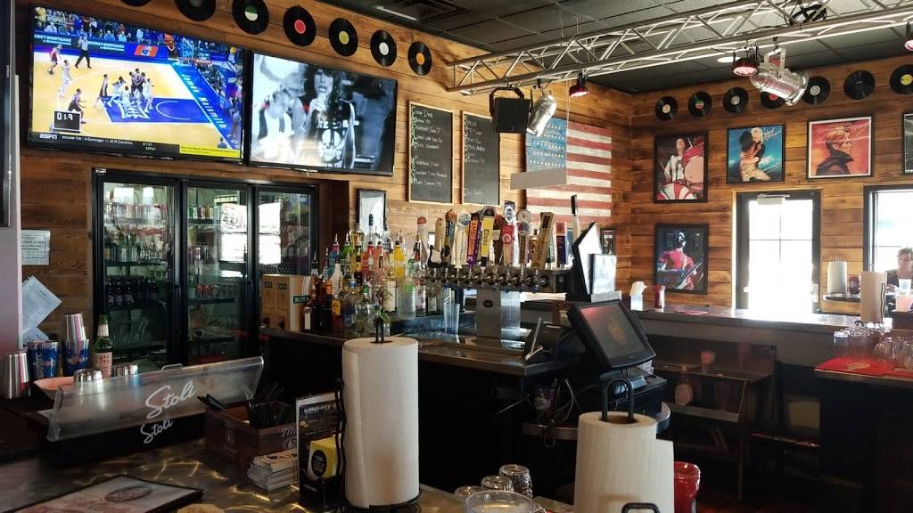 S&Bs Burger Joint - Quail Springs | restaurant | 14020 N May Ave, Oklahoma City, OK 73134, USA | 4054188477 OR +1 405-418-8477