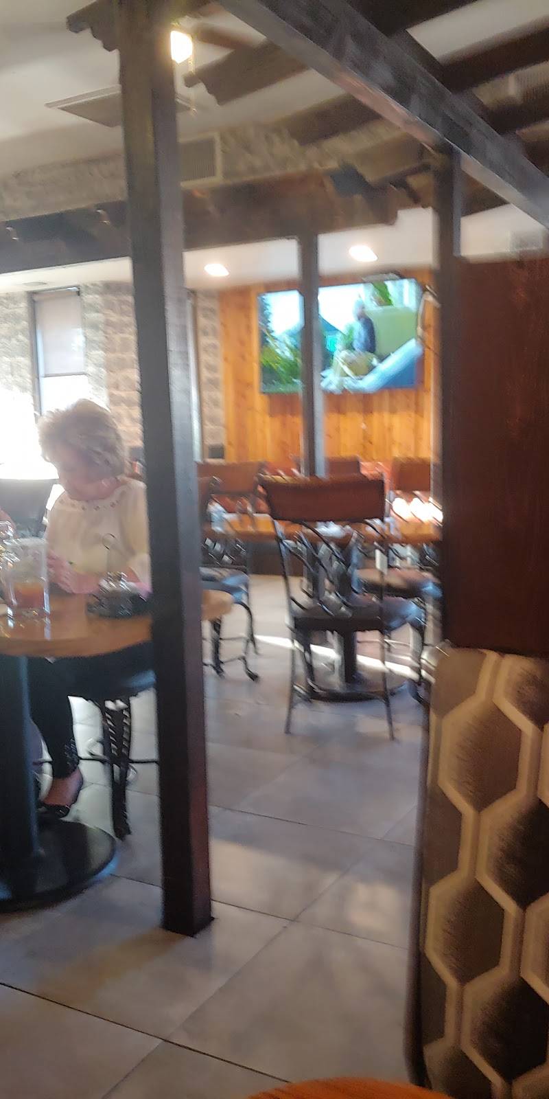 Rubens Mexican and Seafood Restauant | restaurant | 3807 Auburn St, Bakersfield, CA 93306, USA | 6618723851 OR +1 661-872-3851