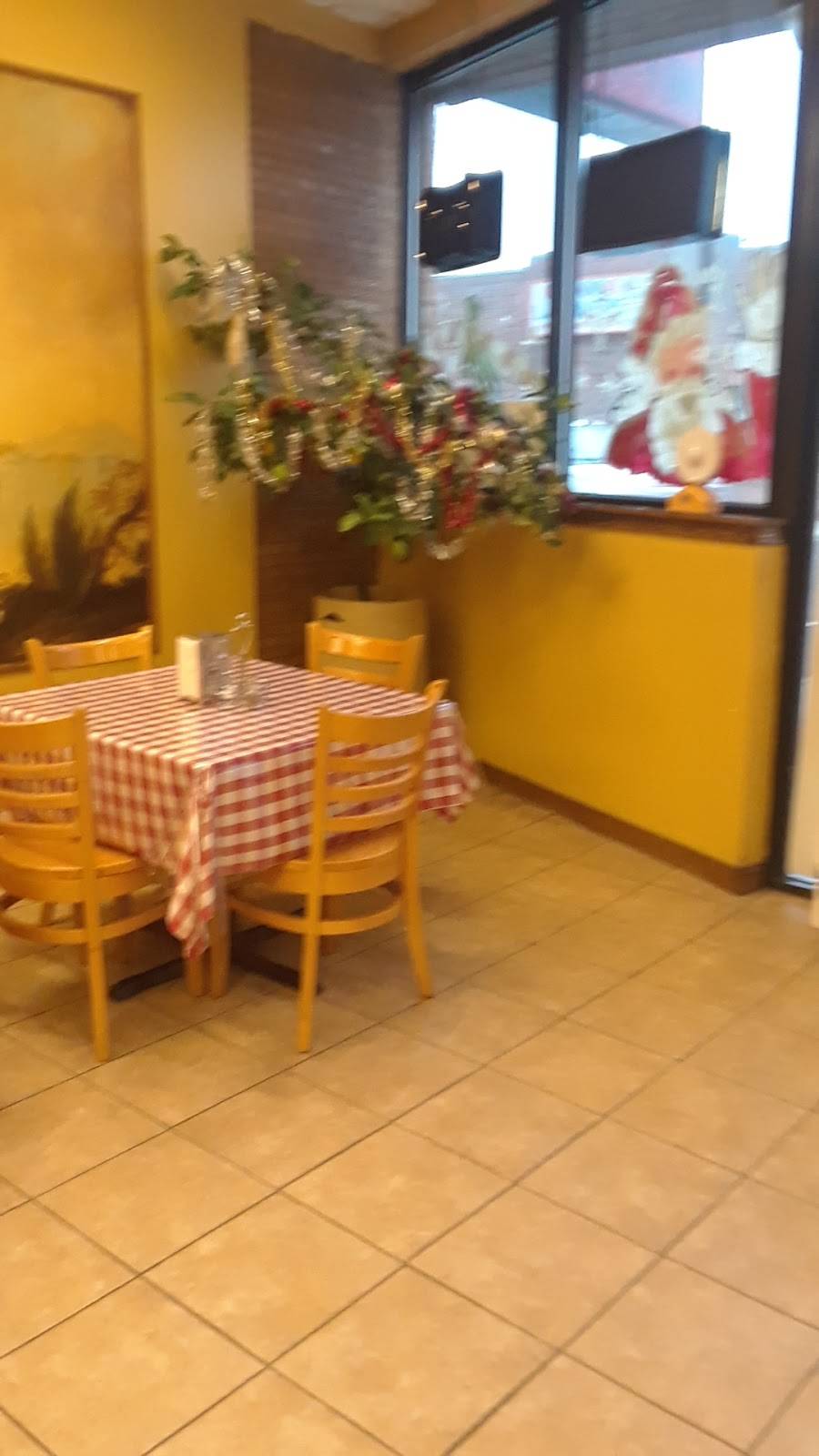 Lenas Pizzeria | restaurant | 5851 W 63rd St, Chicago, IL 60638, USA | 7737678400 OR +1 773-767-8400