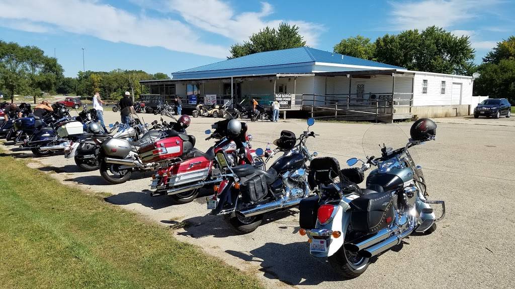 Boondocks Food & Spirits | restaurant | 1 E Dupont Road, Seneca, IL 61360, USA | 8153571100 OR +1 815-357-1100