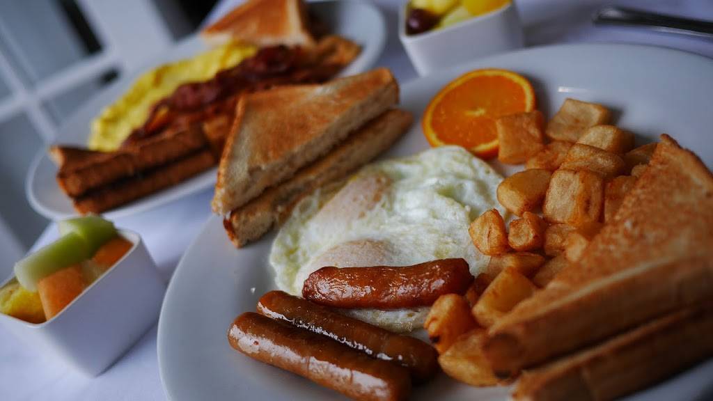 Watermark Restaurant (Gananoque Inn & Spa) | restaurant | 550 Stone St S, Gananoque, ON K7G 2A8, Canada | 6133822165 OR +1 613-382-2165