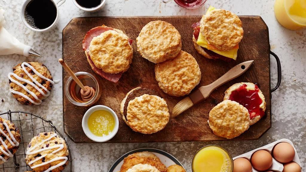 Bojangles Famous Chicken n Biscuits | restaurant | 6120 E Independence Blvd, Charlotte, NC 28212, USA | 7045351020 OR +1 704-535-1020
