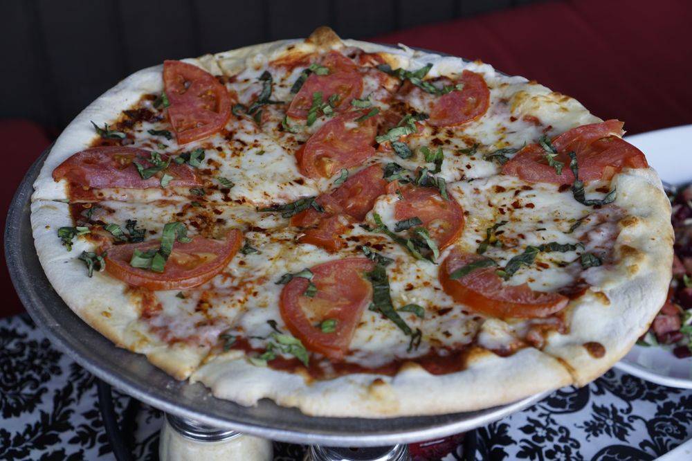 Antonios Pizzeria and Italian Restaurant | meal delivery | 13619 Ventura Blvd, Sherman Oaks, CA 91423, USA | 8187881103 OR +1 818-788-1103