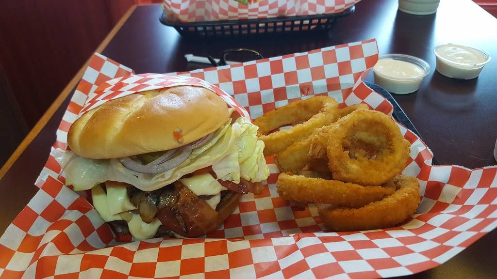 The Little Chicken - Burger | restaurant | 15178 8th Ave SW, Burien, WA 98166, USA | 2065961657 OR +1 206-596-1657