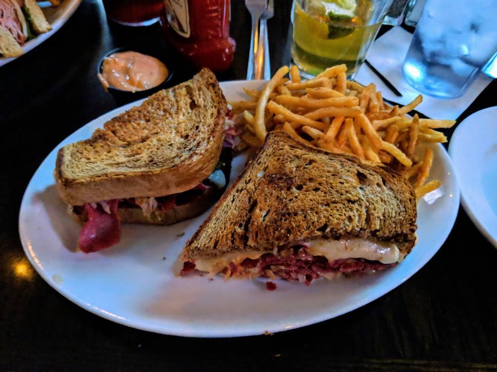 Majerles Sports Grill | restaurant | 24 N 2nd St, Phoenix, AZ 85004, USA | 6022530118 OR +1 602-253-0118