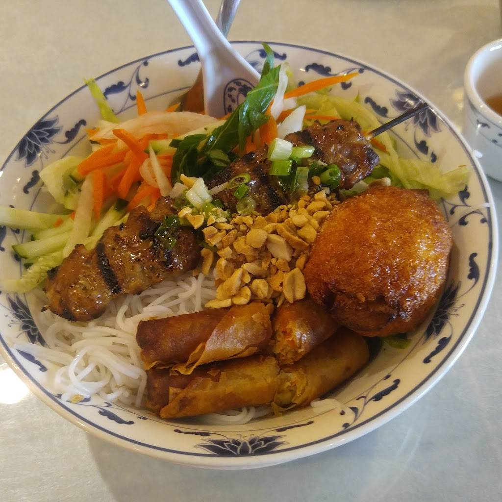 Phoenix Restaurant | restaurant | 14007 Hwy 99, Lynnwood, WA 98087, USA | 4257432591 OR +1 425-743-2591