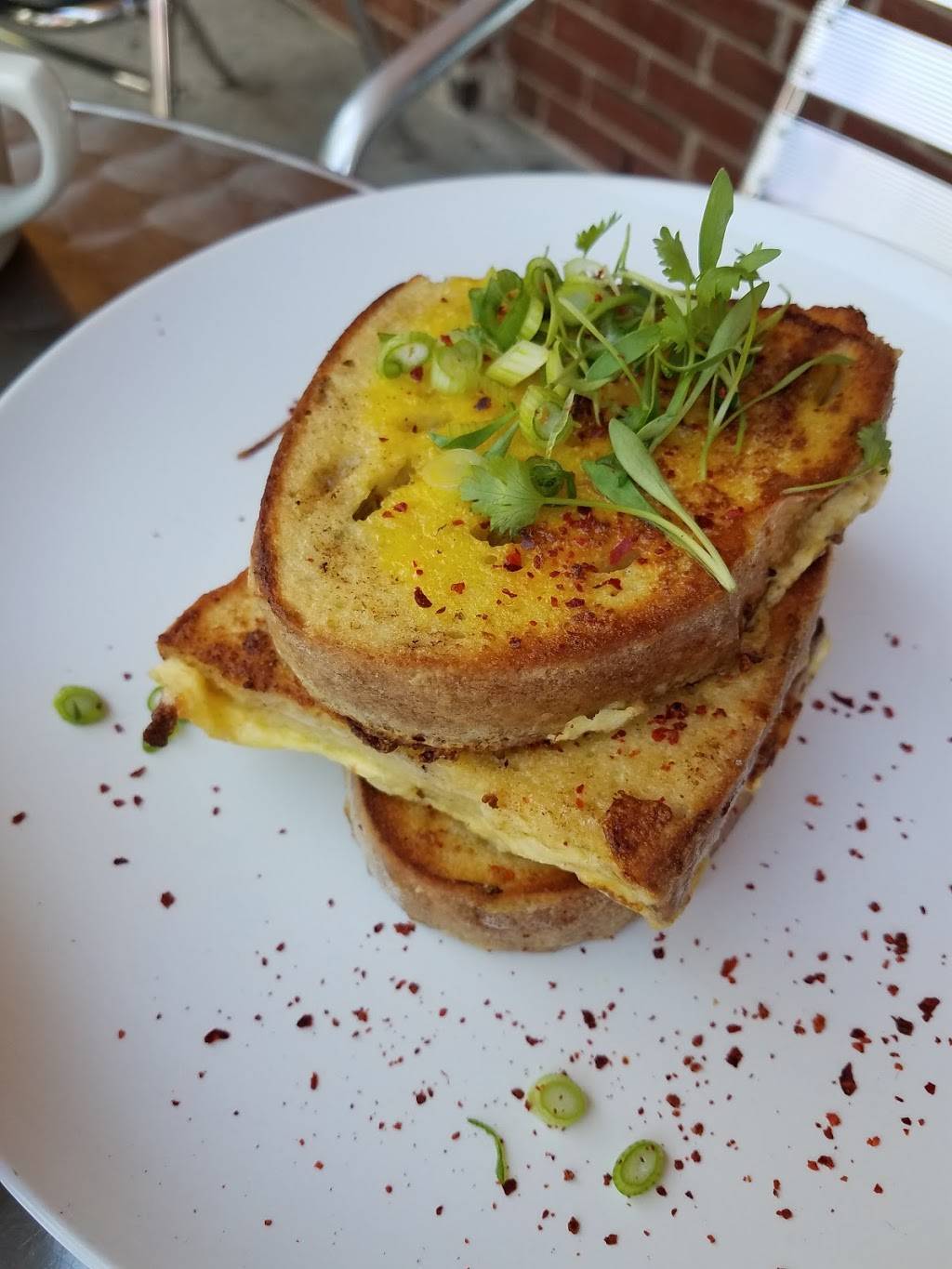 The Tennessee Truffle | restaurant | 125 W 1st St, Sanford, FL 32771, USA | 4079423977 OR +1 407-942-3977