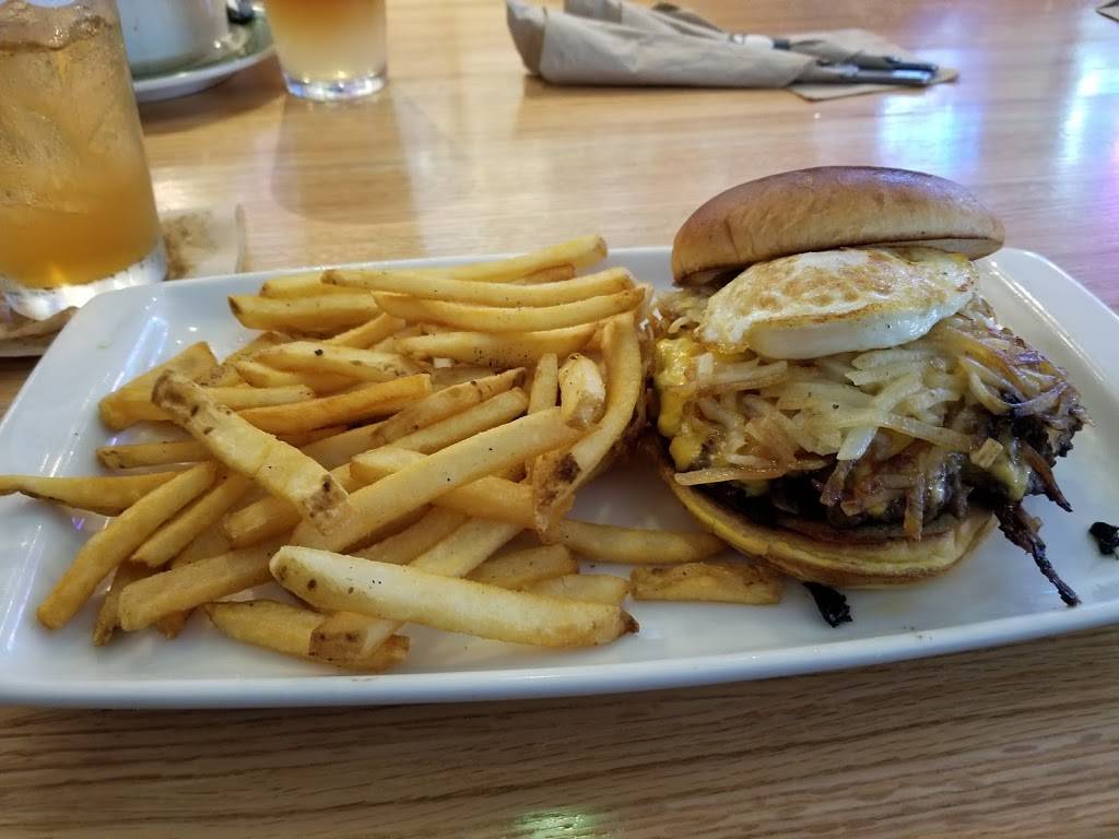 Applebees Grill + Bar | restaurant | 1216 Auto Park Way, Escondido, CA 92029, USA | 7607436612 OR +1 760-743-6612