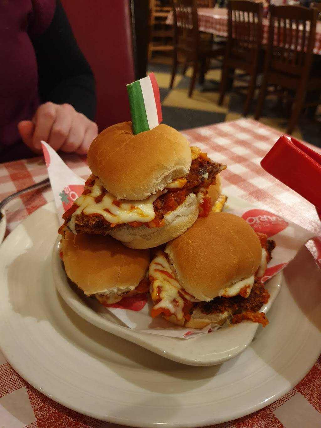 East Side Marios Gloucester | restaurant | 1820 Ogilvie Rd, Gloucester, ON K1J 7P4, Canada | 6137486931 OR +1 613-748-6931