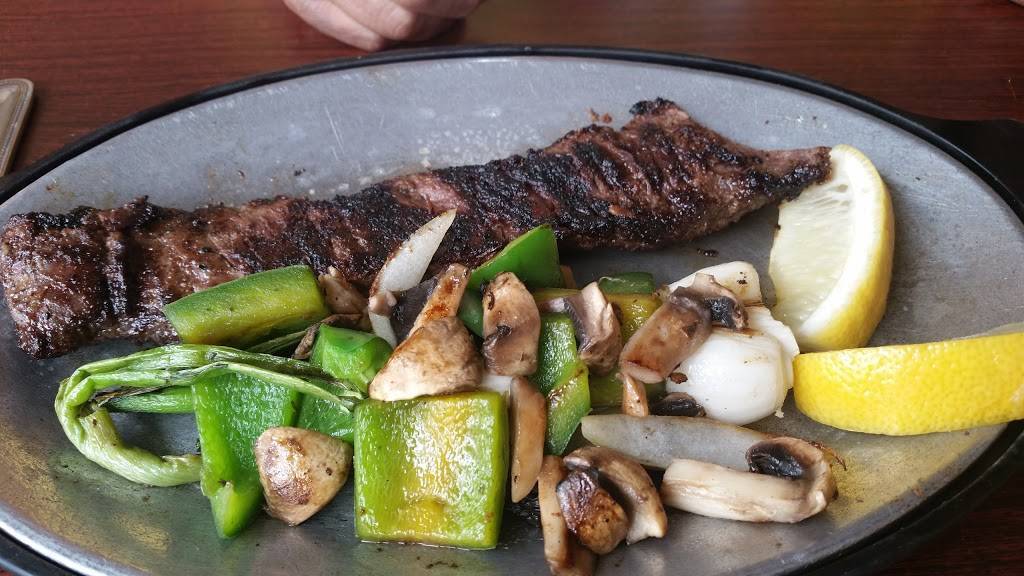 Cesars Killer Margaritas - Clark | restaurant | 3166 N Clark St, Chicago, IL 60657, USA | 7732482835 OR +1 773-248-2835