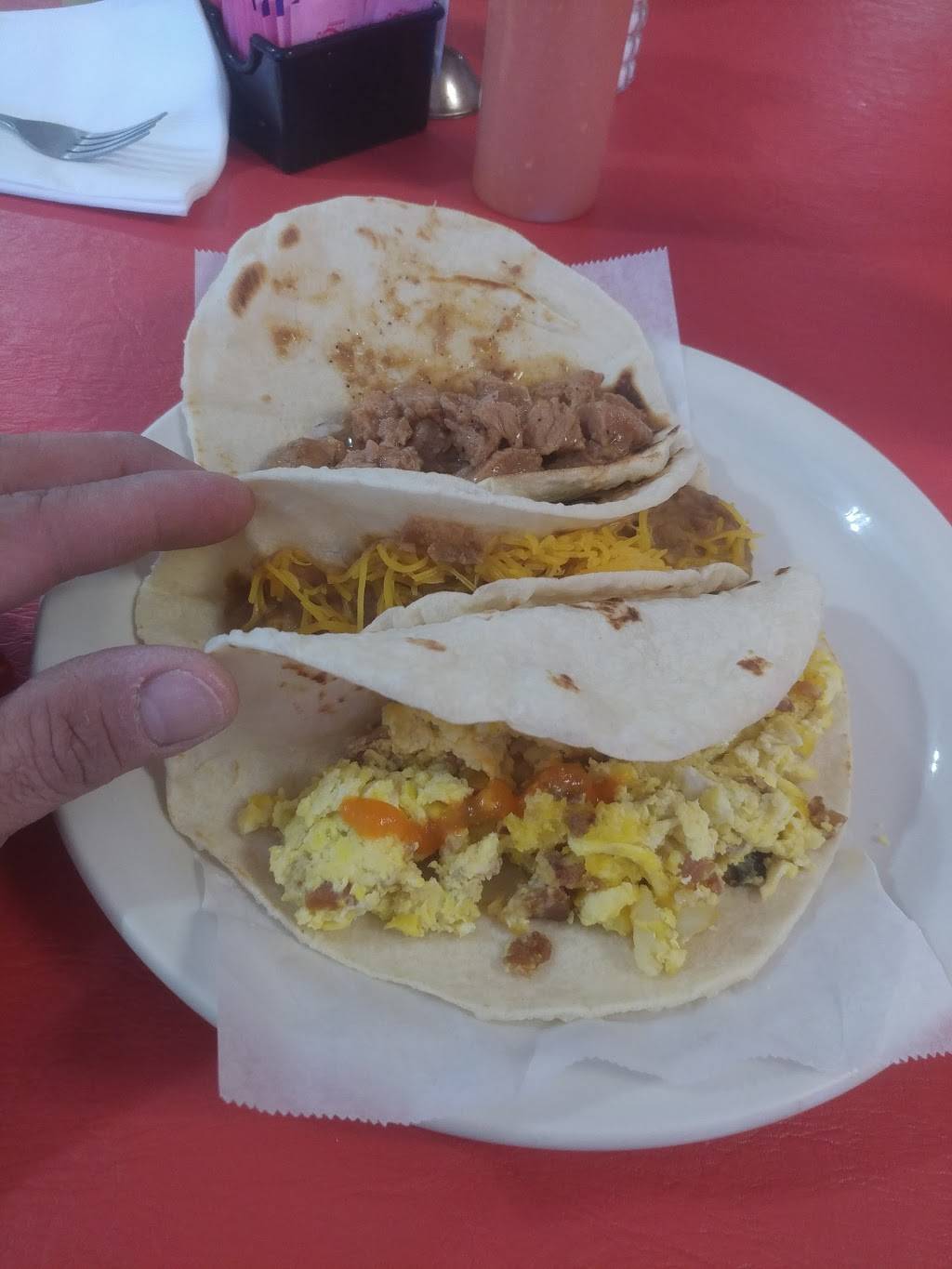 Regias Cocina | restaurant | 1701 W Martin St, San Antonio, TX 78207, USA | 2107767222 OR +1 210-776-7222