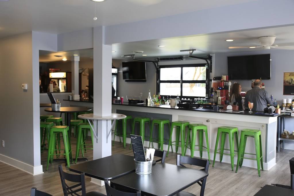 Public Well | restaurant | 104 S York St, Nicholasville, KY 40356, USA | 8598870400 OR +1 859-887-0400