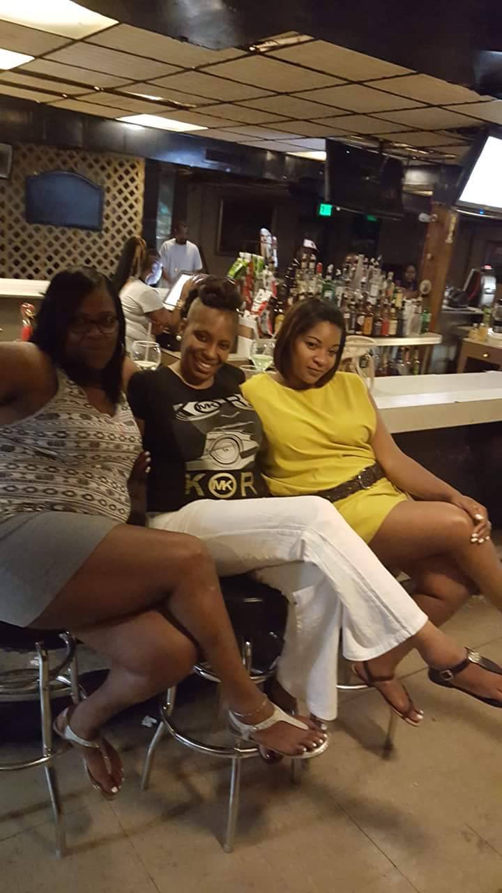 Hertschs Package Goods | restaurant | 1902 Gwynn Oak Ave, Baltimore, MD 21207, USA | 4109446633 OR +1 410-944-6633