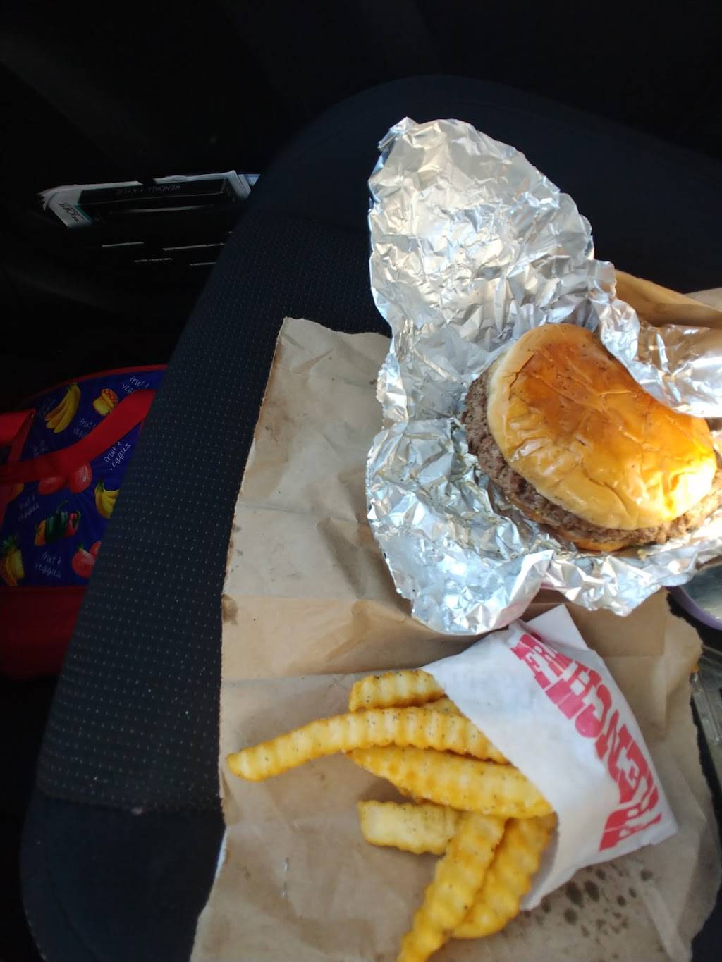 Lot A Burger | restaurant | 2260 S 3rd St, Memphis, TN 38109, USA | 9019462001 OR +1 901-946-2001