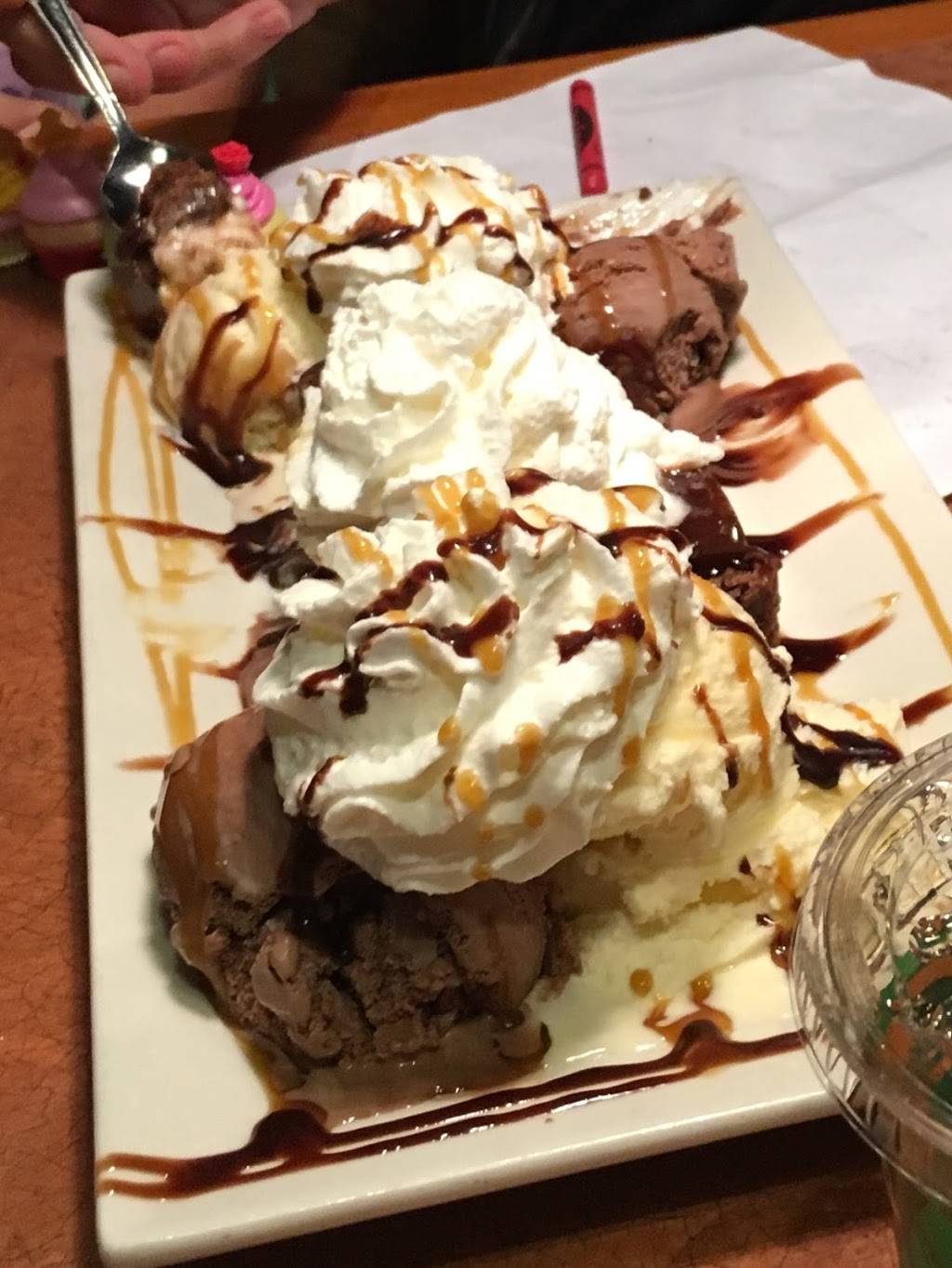 Pour House | restaurant | 640 Shrewsbury Ave, Tinton Falls, NJ 07701, USA | 7328424337 OR +1 732-842-4337