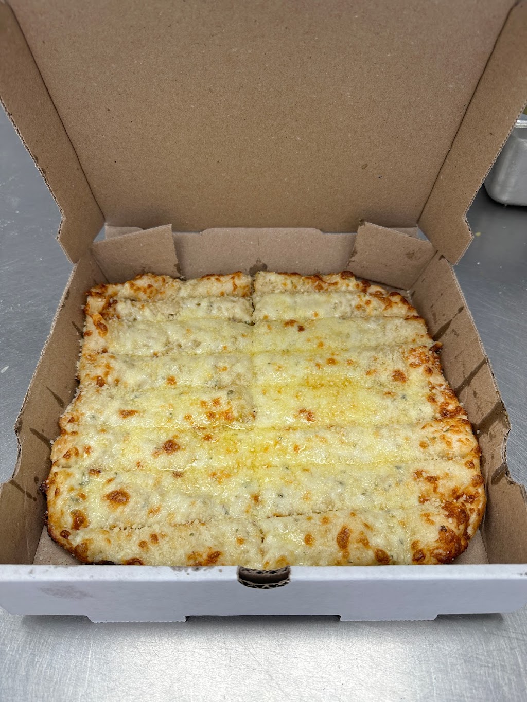 Pizza Amori | restaurant | 37237 S Groesbeck Hwy, Clinton Twp, MI 48036, USA | 5864776197 OR +1 586-477-6197