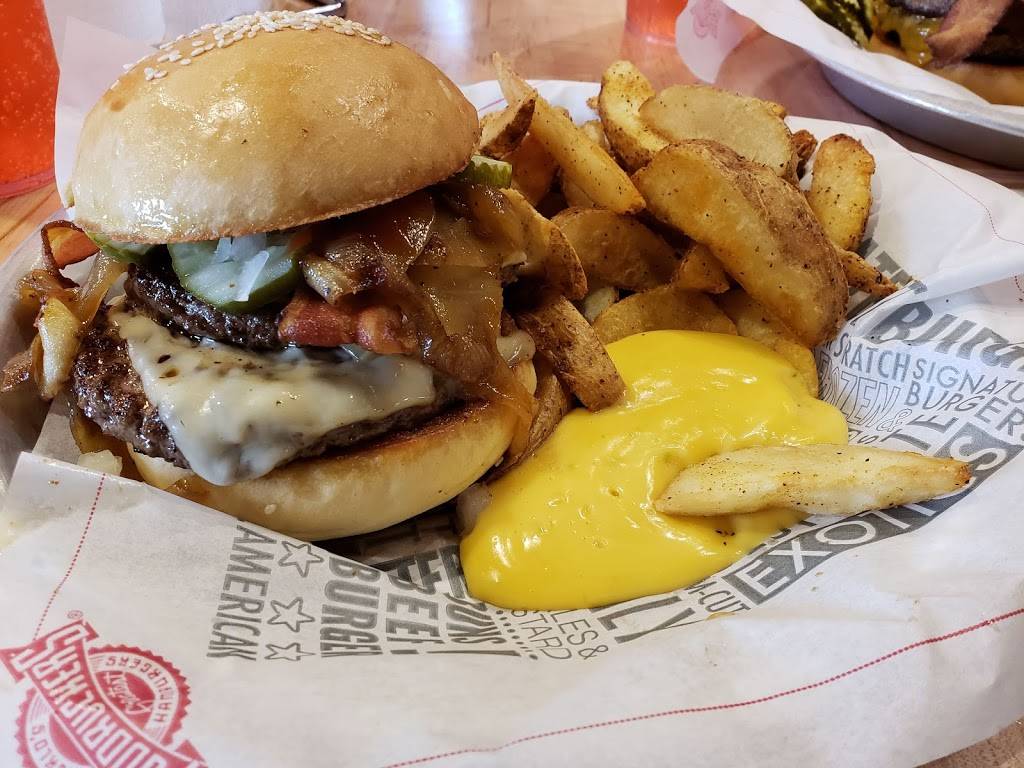 Fuddruckers | restaurant | 436 E Golf Rd, Schaumburg, IL 60173, USA | 8475199390 OR +1 847-519-9390
