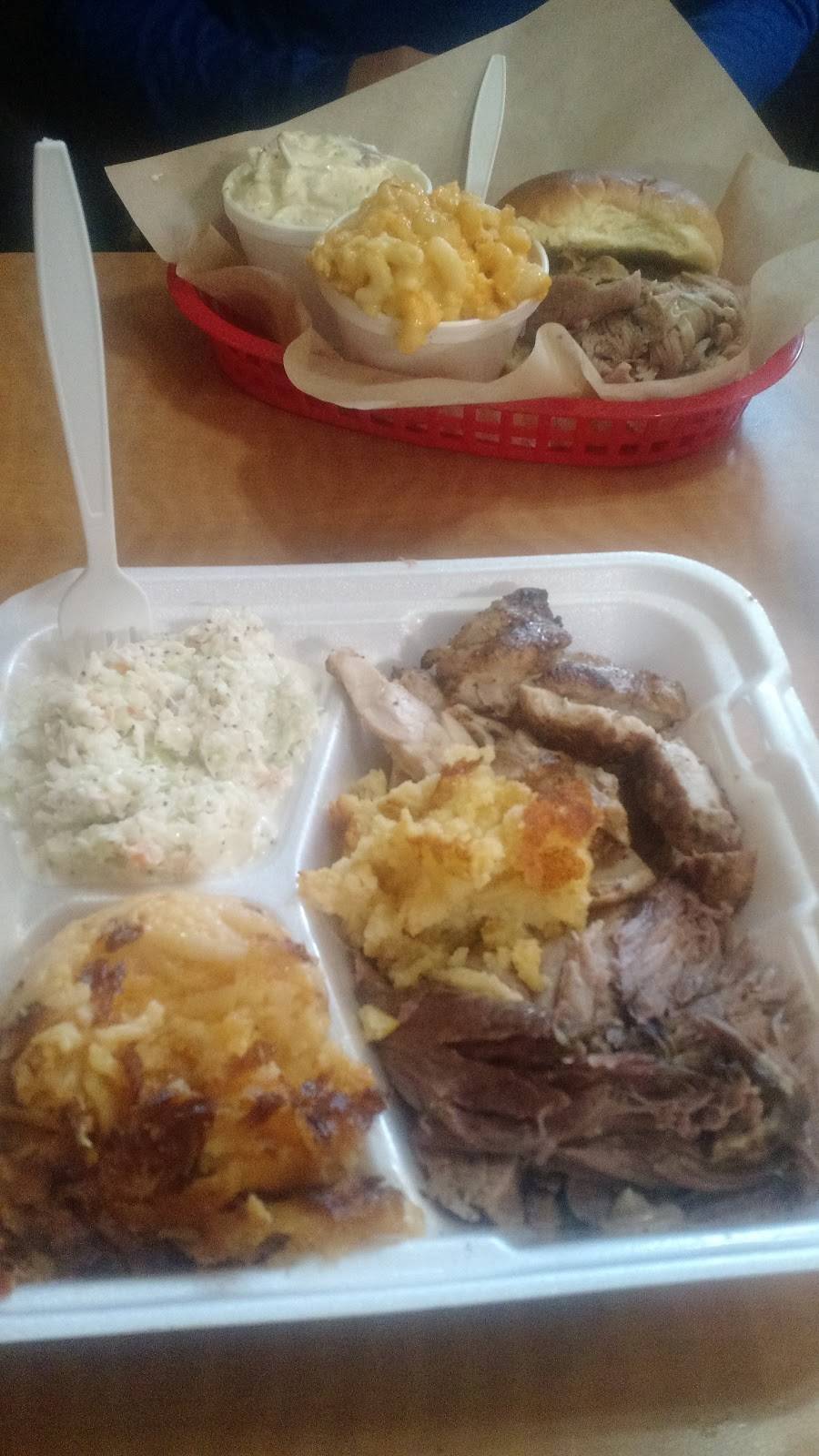 Adams Rib Barbecue | restaurant | 305 US-35, Eaton, OH 45320, USA | 9374565052 OR +1 937-456-5052