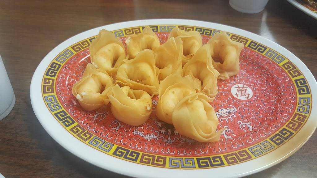 China House | restaurant | 2 IL-59, Warrenville, IL 60555, USA | 6303933828 OR +1 630-393-3828