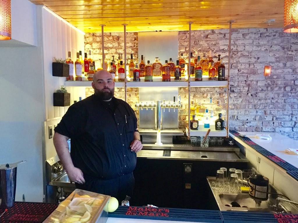 Charcoal Bistro Wash Park | restaurant | 1028 S Gaylord St, Denver, CO 80209, USA | 3039538718 OR +1 303-953-8718