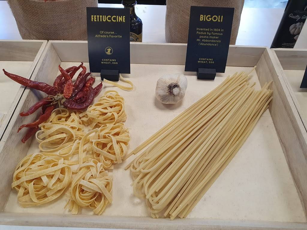 Semola | restaurant | 550 W Date St suite b, San Diego, CA 92101, USA | 6194506839 OR +1 619-450-6839